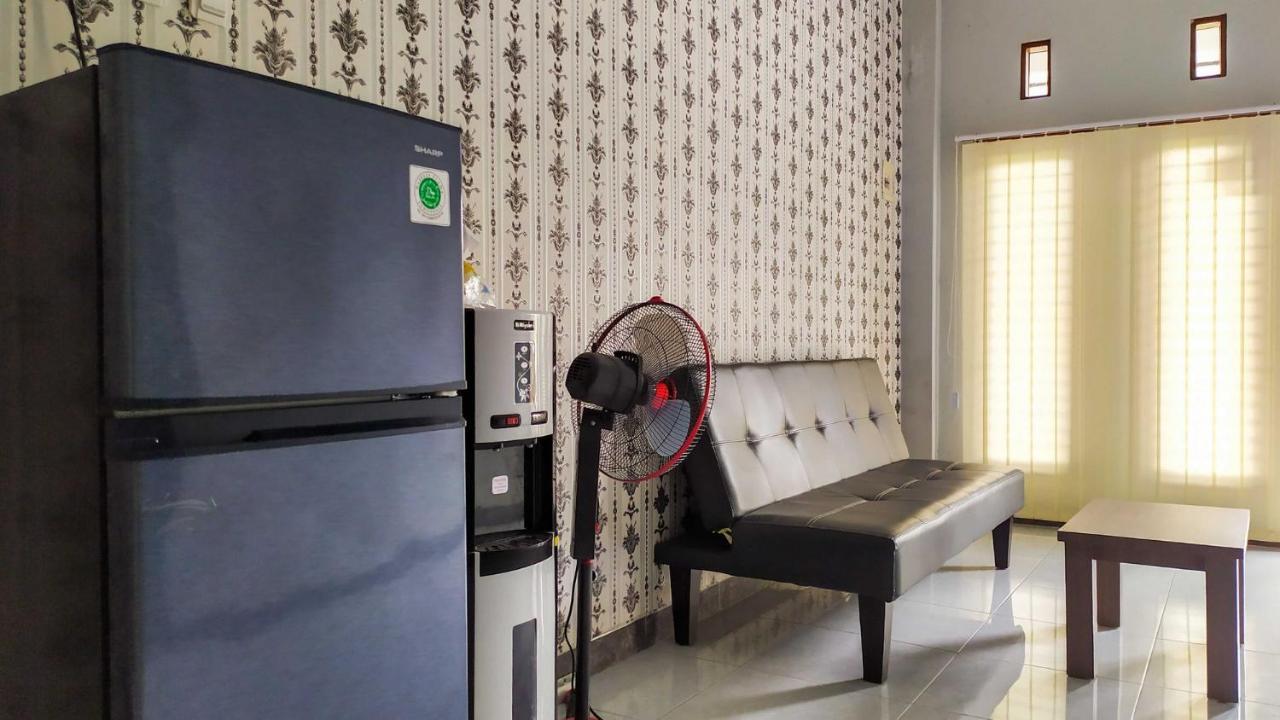 Hotel Omah Leren Mitra Reddoorz Near Gembiraloka Zoo Yogyakarta Esterno foto