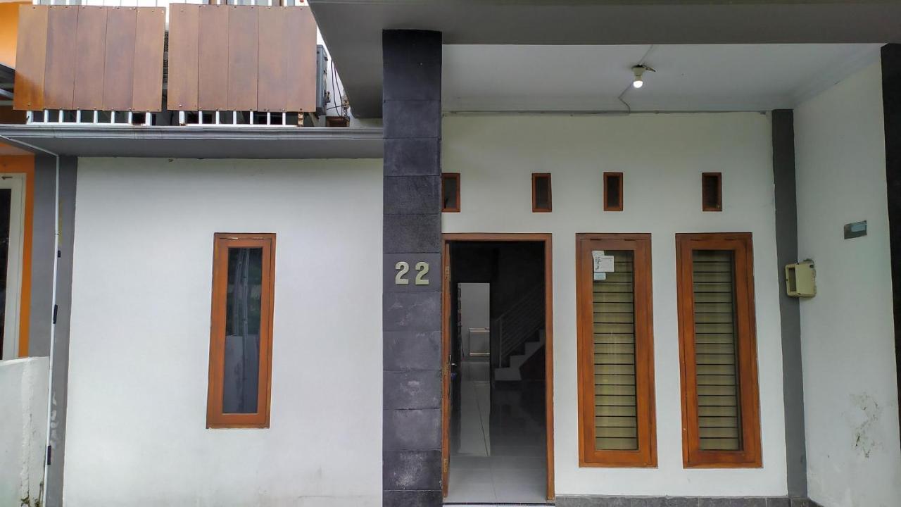 Hotel Omah Leren Mitra Reddoorz Near Gembiraloka Zoo Yogyakarta Esterno foto